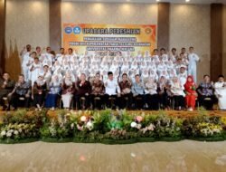 Universitas Dharma Wacana Metro Gelar Peresmian pemakaian seragam D3 Keperawatan Tahun Akademik 2025–2026